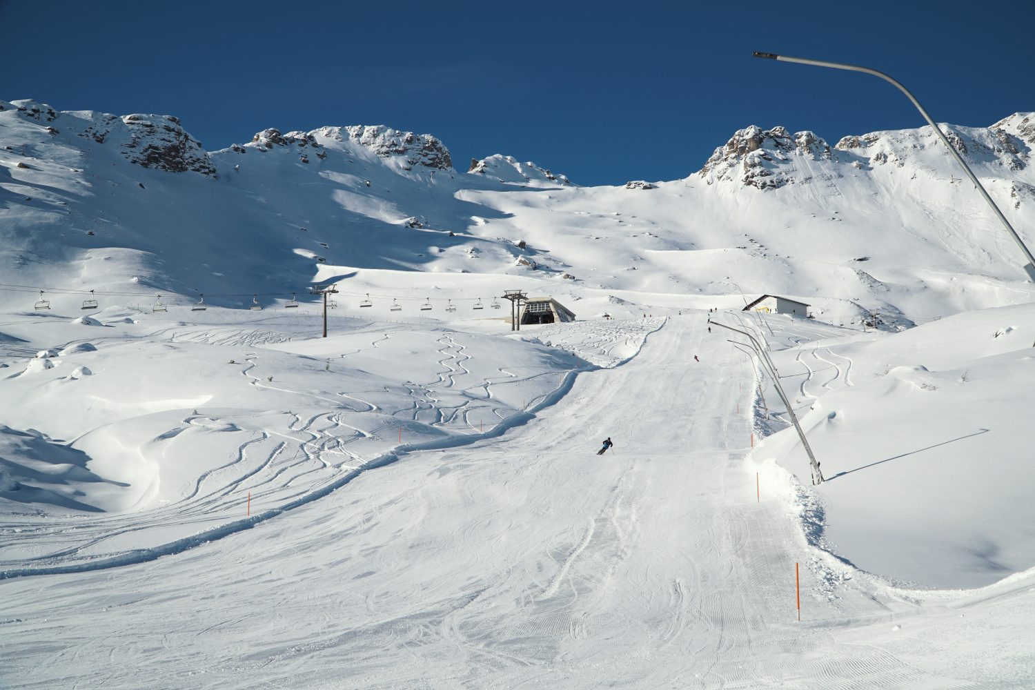 Sonnige Piste im Skigebiet Schlossalm-Angertal-Stubnerkogel