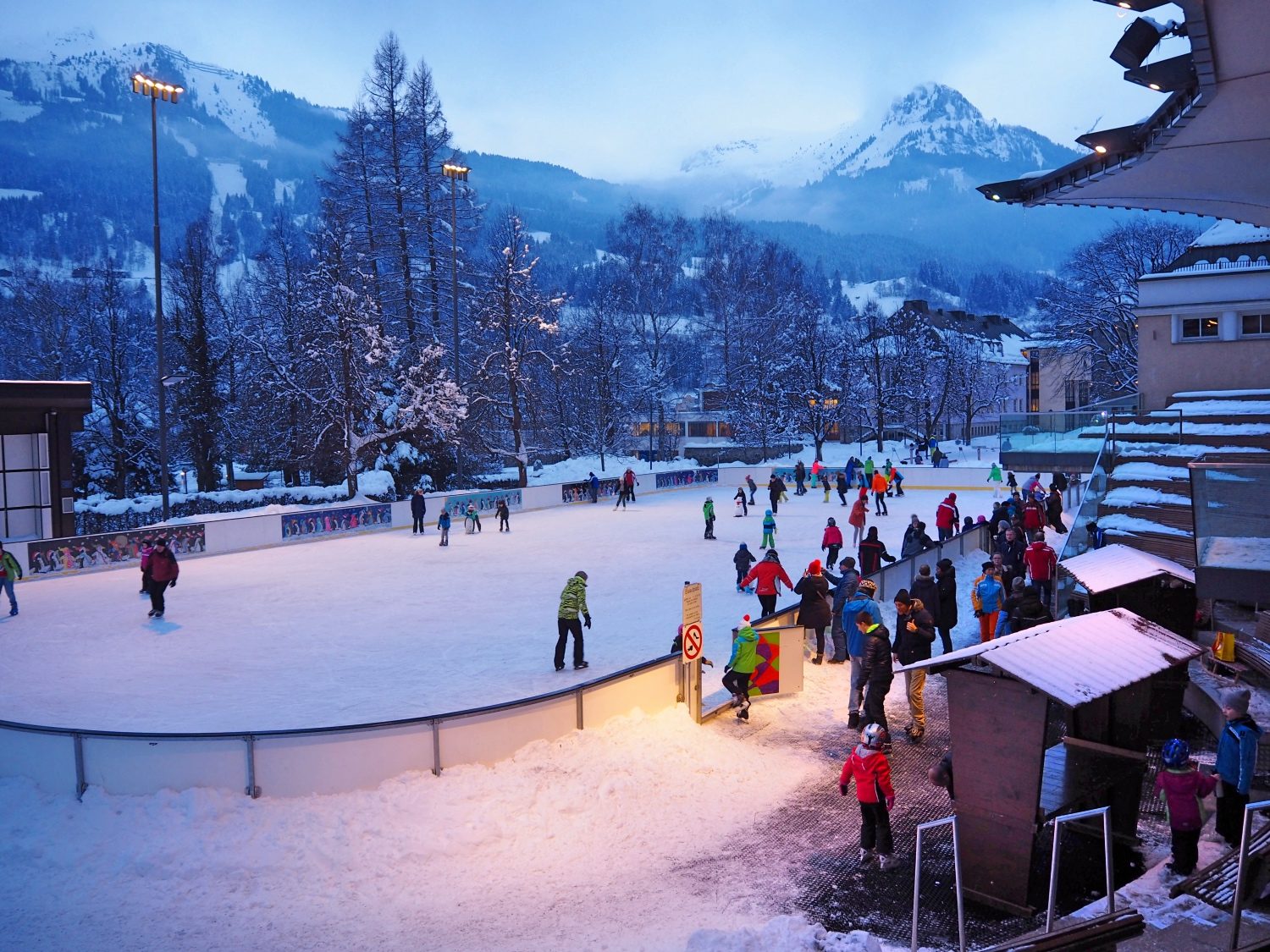 EIS:DISCO Bad Hofgastein, Eislaufplatz mit Kindern - Foto: Kristina Erhard