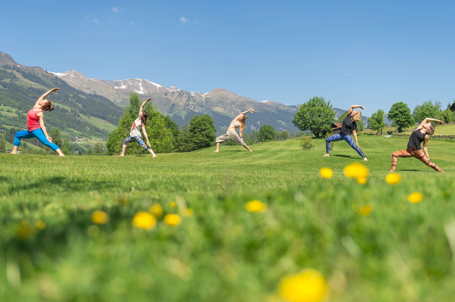 Yoga am Golfplatz in Gastein