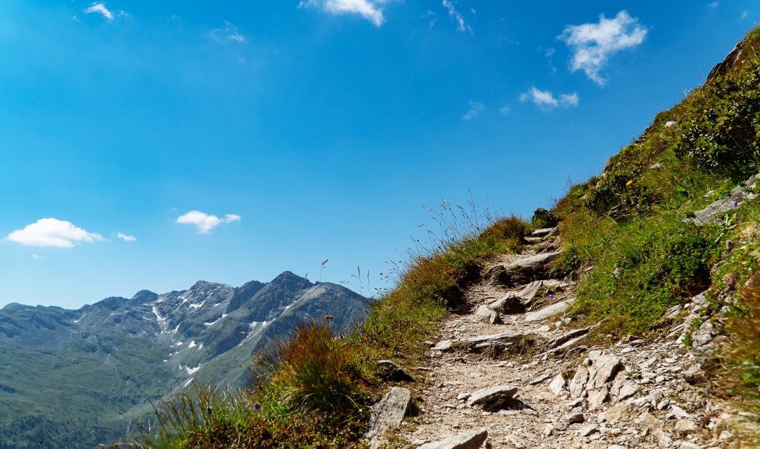 Höhenweg zwischen Zittrauer Tisch und Miesbichlscharte