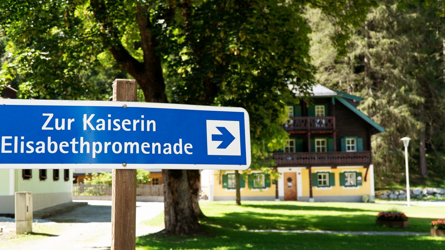 Wegweiser zur Kaiserin Elisabethpromenade in Böckstein