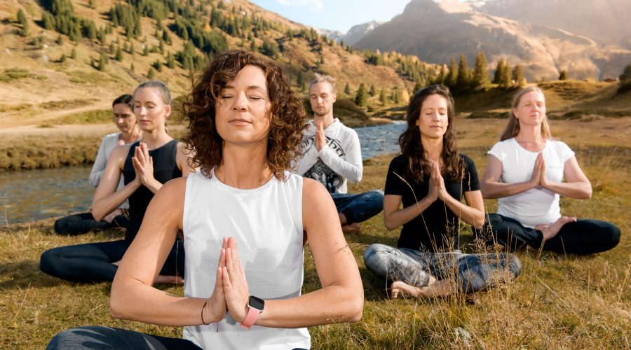 Yoga in Sportgastein in der Gruppe