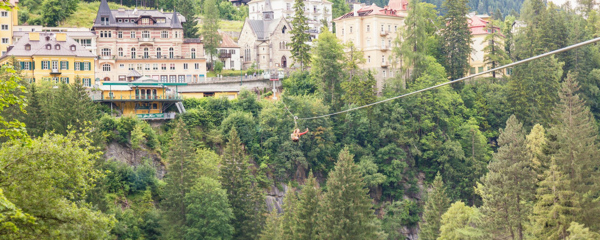 Flying Waters, ein Flying Fox über den Wasserfall in Bad Gastein. Ganzjährig geöffnet. 