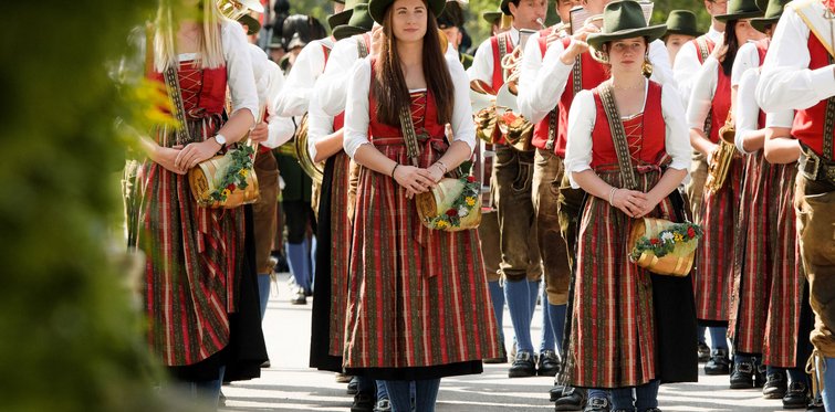 Trachtenverein Dorfgastein beim Dorffest