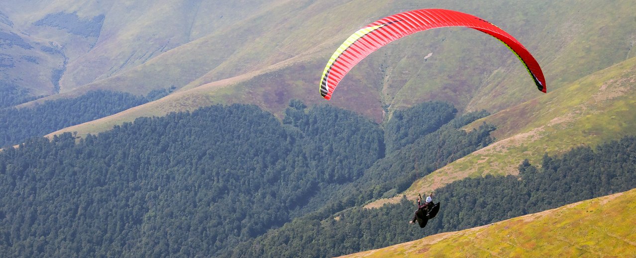 Paragleiter über Gastein