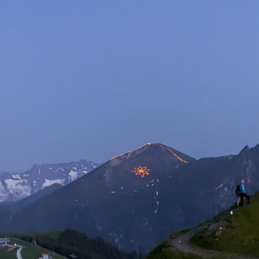 Berge in Flammen zur Sommersonnenwende am Fulseck