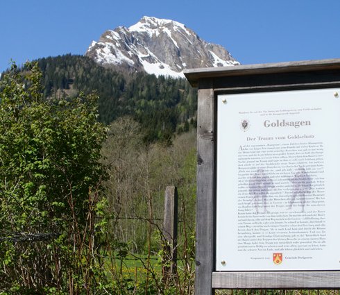 Schautafel mit Informationen zum Gasteinertal auf dem Thermenwanderweg 