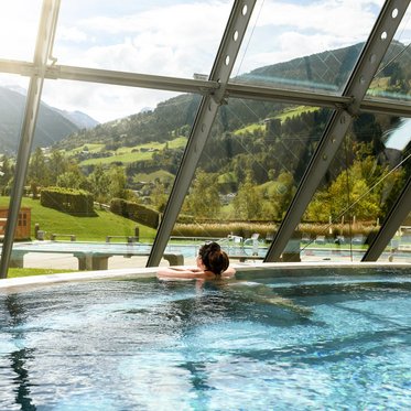 Panoramablick auf die Berge Alpentherme Gastein