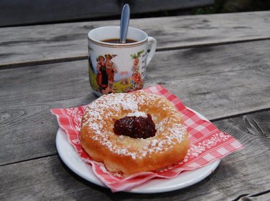 Präau Hochalm Familie Rieser Krapfen