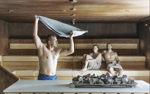 Sauna-Aufguss.jpg