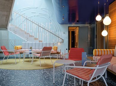 Webformat-spa-rezeption-alpine-swim-club-interior-