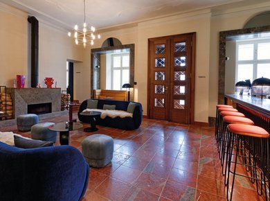 Webformat-kaminbar-interior-raumansicht-weitwinkli