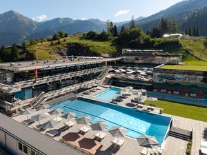 Felsentherme Sommer Übersichtsfoto von oben WEB (C
