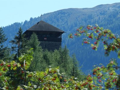 Burg Sommer1
