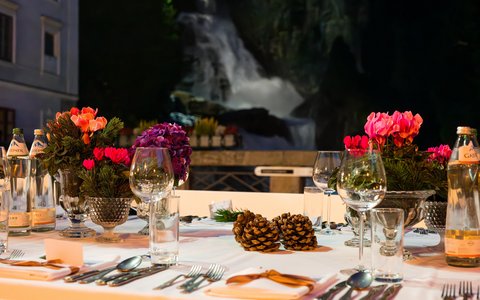 Tafel-und-Wasserfall.jpg