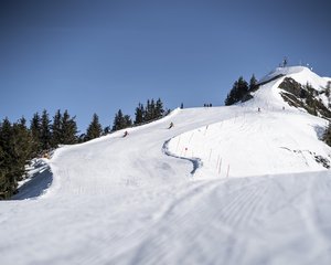 Early-Morning-Skiing-Dorfgastein.jpg