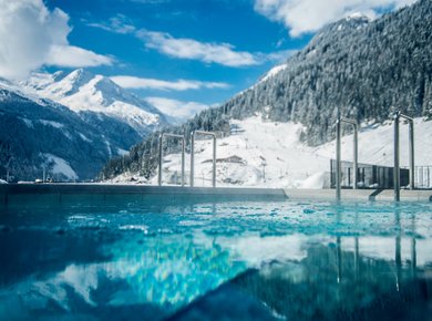 Felsentherme Bad Gastein Piste_Therme (c) Steinbau