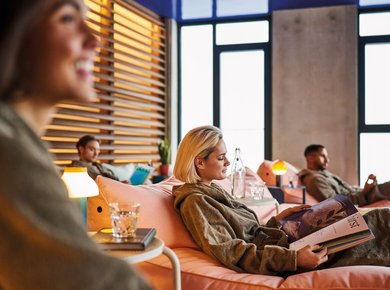 Webformat-spa-alpine-swim-club-wellness-ruheraum-m