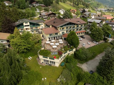 stern-aussenaufnahme-sommer-lowres-03