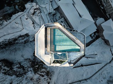 Webformat-haus-außen-außenansicht-turm-neubau-roof