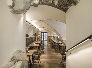 Restaurant2