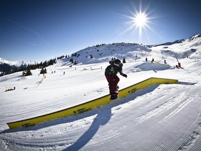 Snowpark_Snowboarder